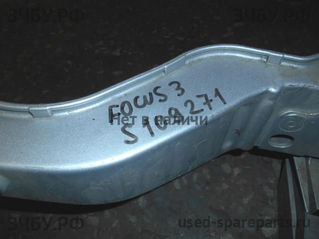 Ford Focus 3 Панель передняя (телевизор)