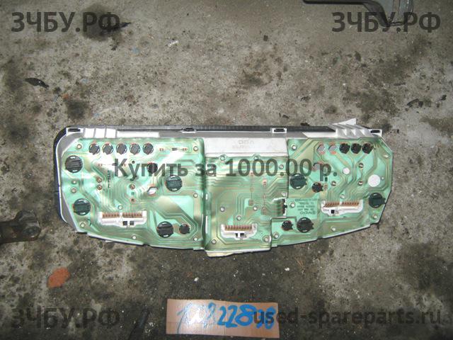 Toyota Carina.E (T190) Панель приборов