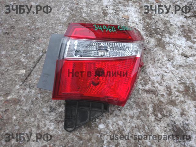 Toyota Corolla (E16 - E17) Фонарь правый