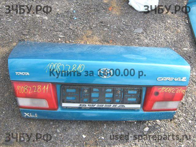 Toyota Carina.E (T190) Фонарь задний в бампер правый
