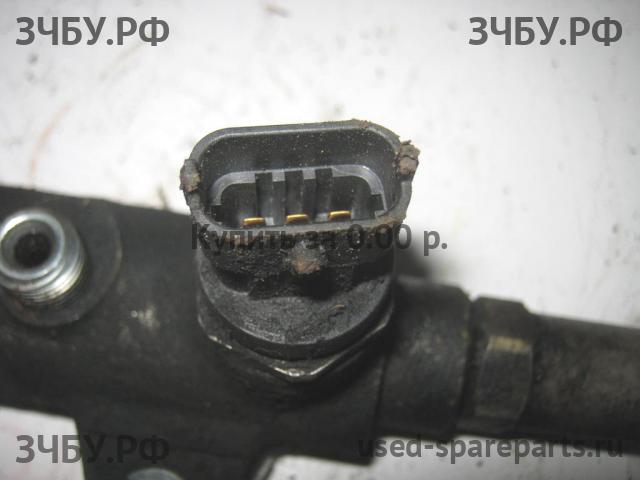 Mitsubishi Fuso/Canter (2) Рейка топливная (рампа)