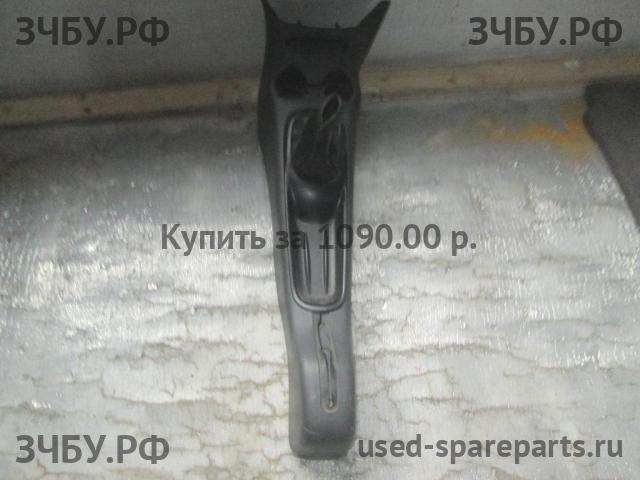 Daewoo Matiz 2 Консоль между сиденьями (Подлокотник)