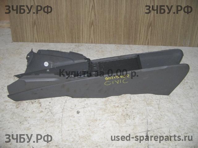 Honda Civic 8 (4D) Консоль между сиденьями (Подлокотник)