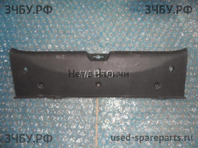 Hyundai Getz Обшивка багажника задней панели