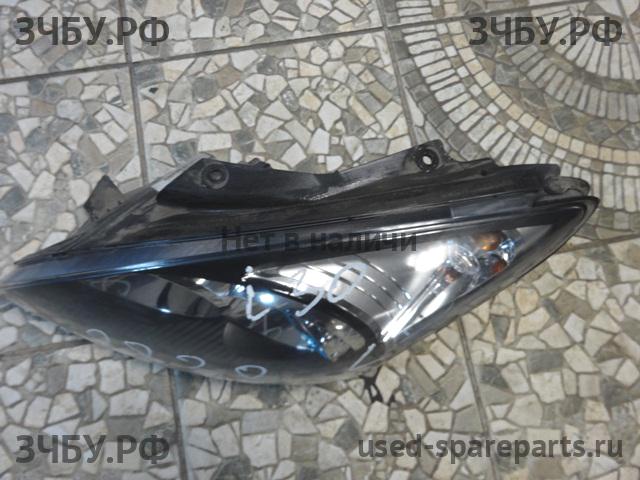 Hyundai i30 (1) [FD] Фара левая