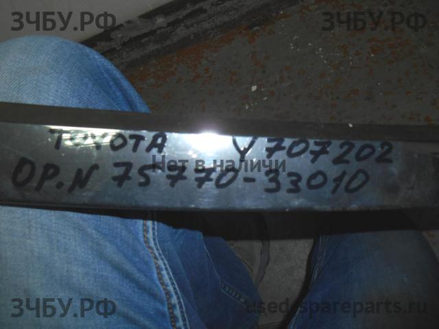 Toyota Camry 7 (V50) Накладка на капот