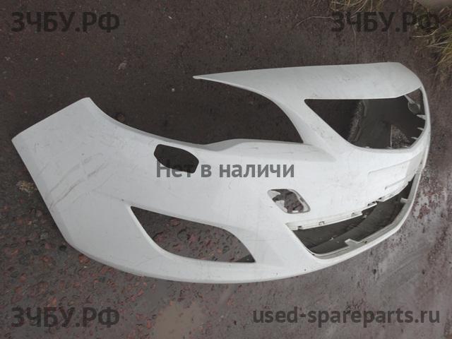 Opel Astra J Бампер передний