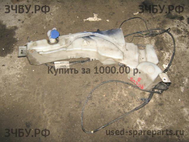 Ford Focus 2 Бачок омывателя лобового стекла