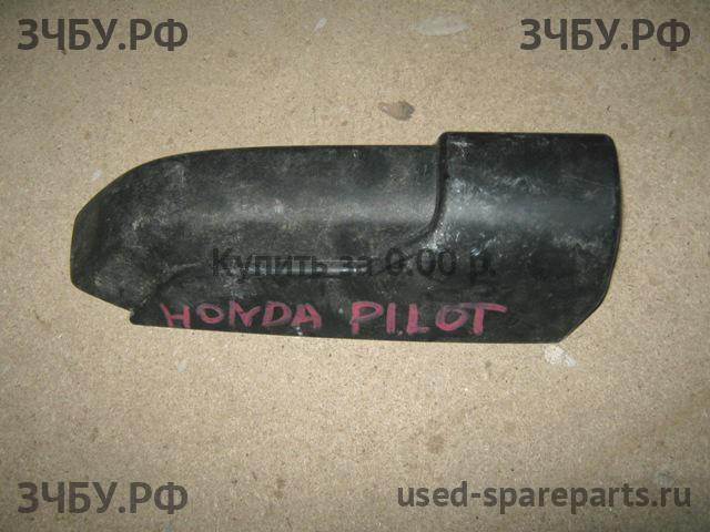 Honda Pilot (2) Пластик салона