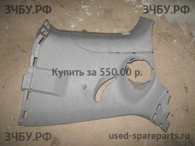 Honda Pilot (2) Накладка стойки задней правой