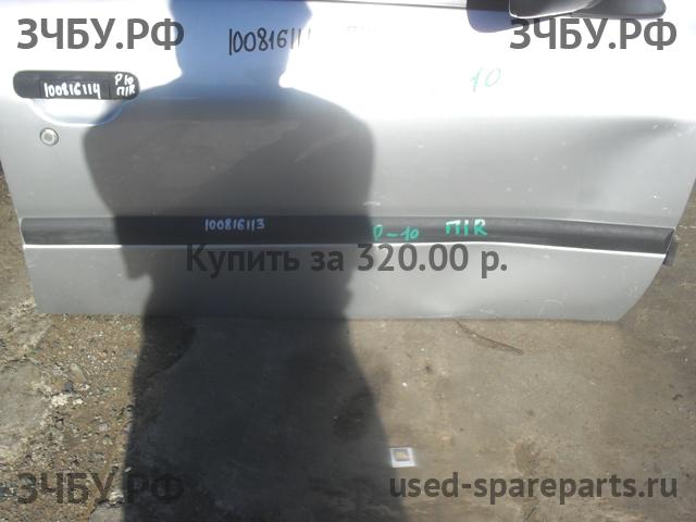 Nissan Primera P10 Молдинг двери передней правой