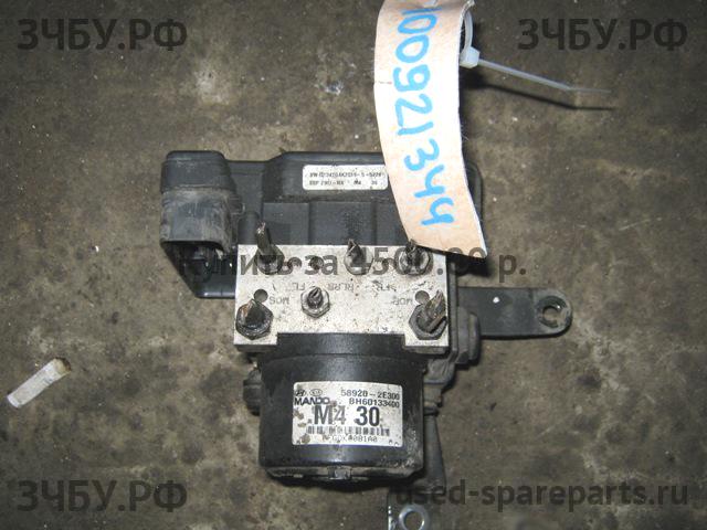 Hyundai Tucson 1 Блок ABS (насос)