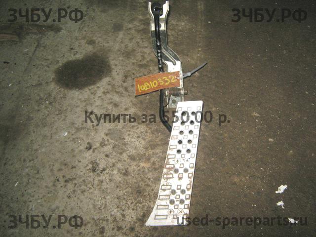 Subaru Legacy 1 (B10) Педаль газа