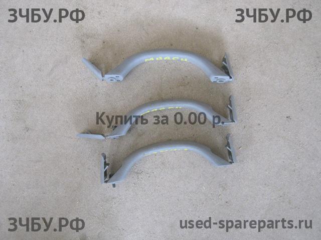 Nissan March K11 Ручка внутренняя потолочная