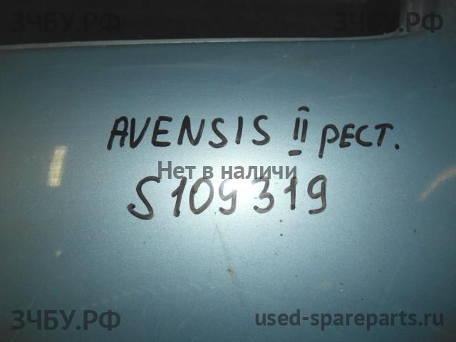 Toyota Avensis 2 Бампер передний