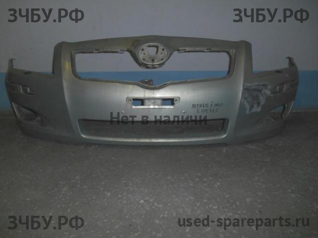 Toyota Avensis 2 Бампер передний