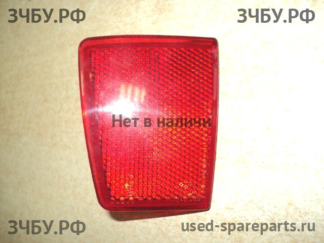 Mitsubishi Pajero/Montero 4 Отражатель в бампер левый