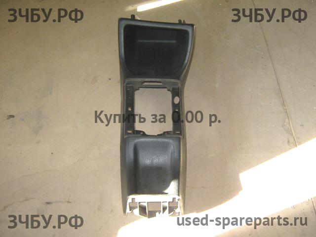 Volkswagen Golf 3 Консоль между сиденьями (Подлокотник)