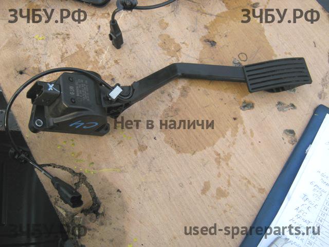 Citroen C4 (1) Педаль газа