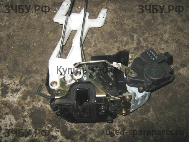 Hyundai Santa Fe 1 (SM) Замок двери задней левой