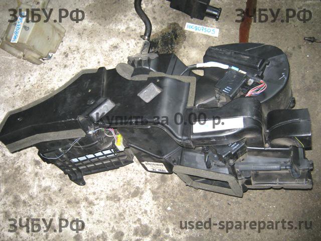 Dodge Intrepid 1 Корпус отопителя (корпус печки)