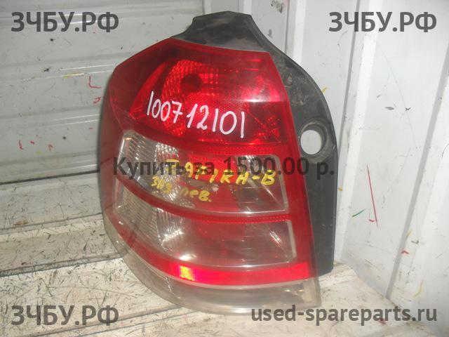 Opel Zafira B Фонарь левый