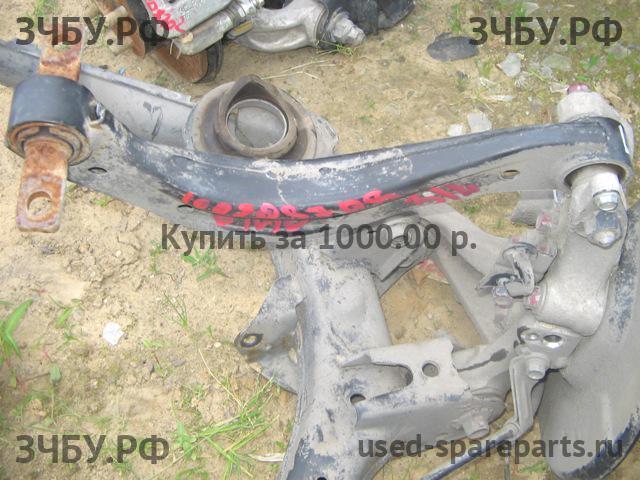 Honda Civic 8 (4D) Рычаг задний левый