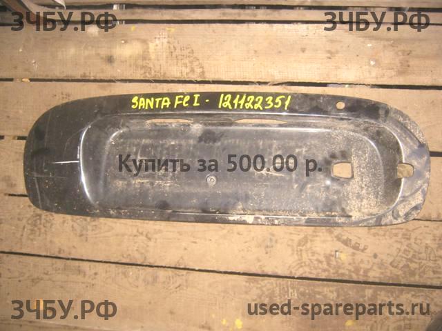 Hyundai Santa Fe 1 (SM) Накладка на дверь багажника