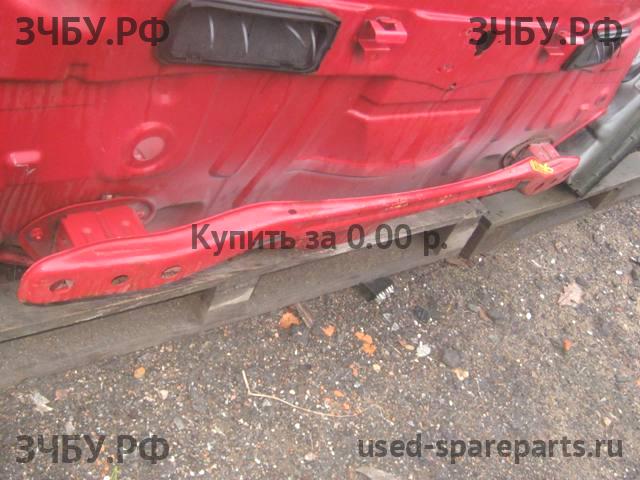Peugeot 107 Усилитель бампера задний