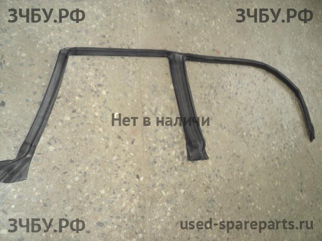 Subaru Legacy 2 (B11) Уплотнитель