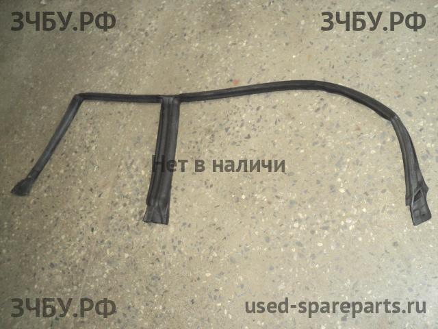 Subaru Legacy 2 (B11) Уплотнитель