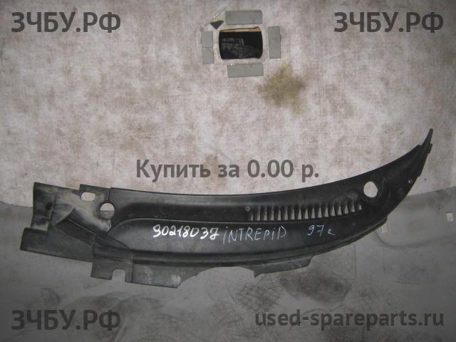 Dodge Intrepid 2 Решетка стеклоочистителя (Дефлектор водостока)
