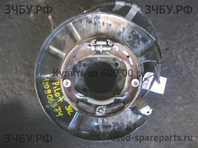 Honda Pilot (2) Пыльник тормозного диска