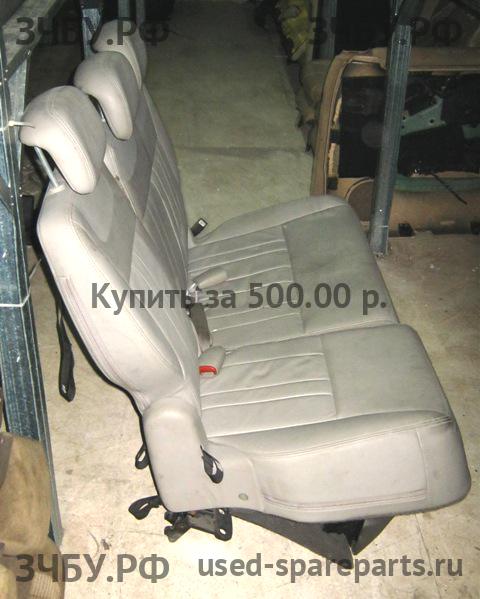 Chrysler Town & Country 3 Сиденье