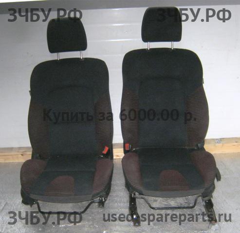 Mazda 3 [BK] Сиденья (комплект)
