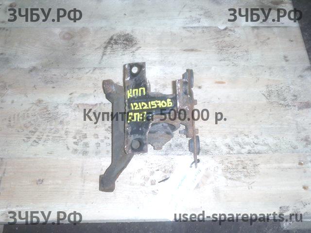 Ford Mondeo 2 Опора КПП