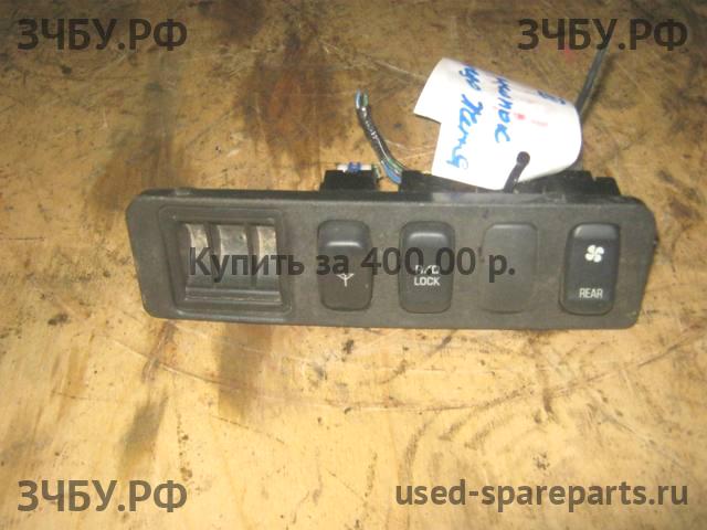 Mitsubishi Pajero/Montero 3 Блок кнопок
