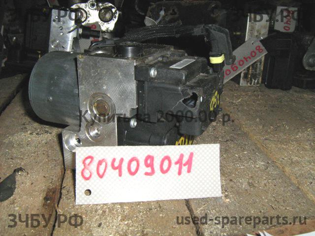 Nissan Patrol (Y61) Блок ABS (насос)