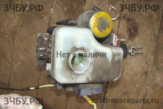 Hummer H-3 Блок ABS (насос)