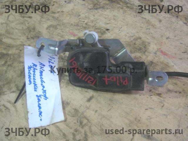 Honda Pilot (2) Активатор замка багажника