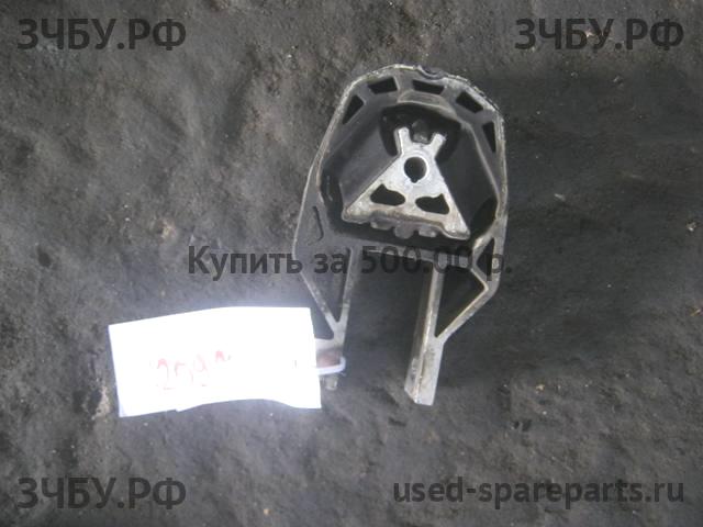 Ford Focus 3 Опора двигателя