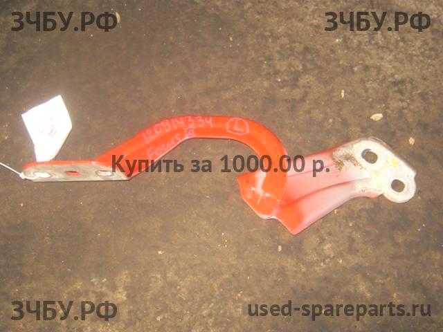Ford Focus 3 Петля капота