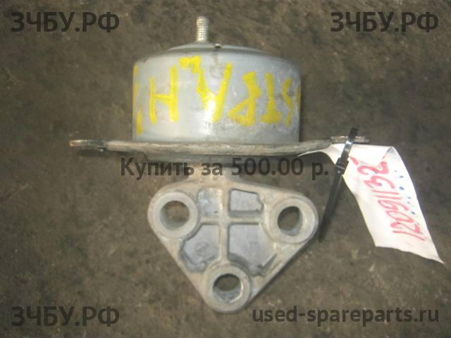 Opel Astra H Опора двигателя