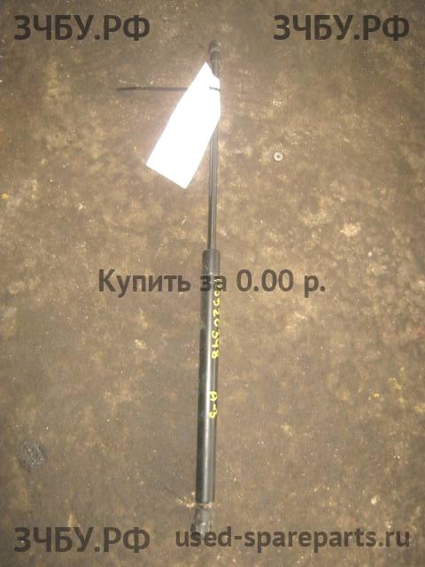 Audi A3 [8L] Амортизатор капота