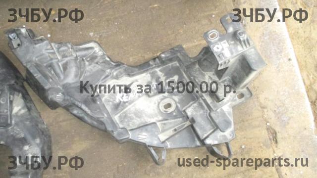 Renault Fluence Кронштейн бампера передний