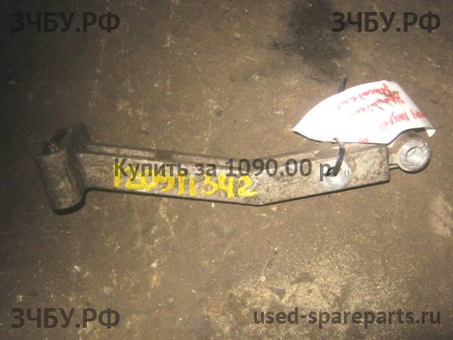Chery Amulet (A15) Кронштейн