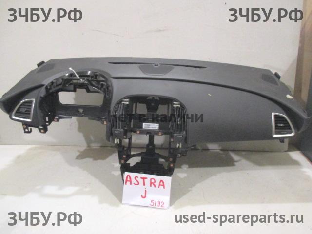 Opel Astra J Торпедо