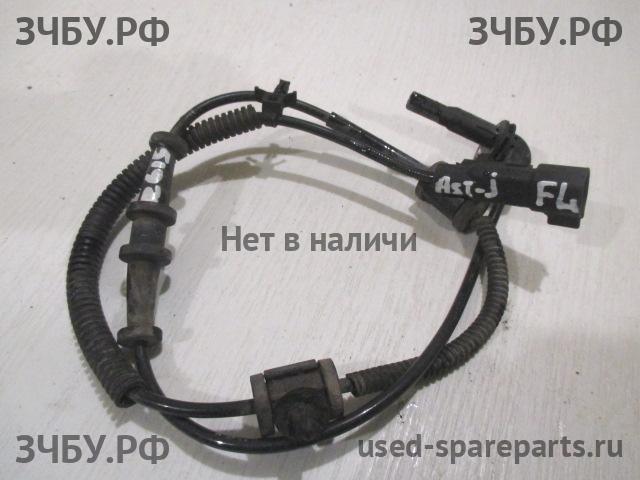 Opel Astra J Датчик ABS передний