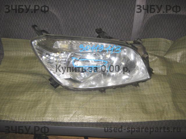 Toyota RAV 4 (3) Фара правая