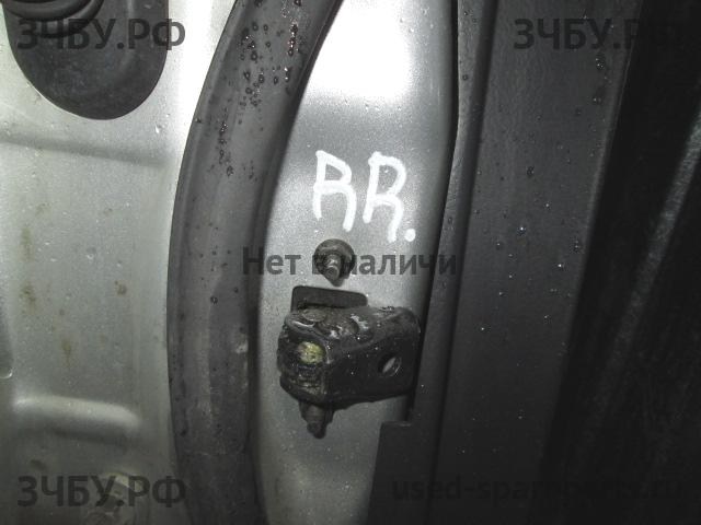 Toyota Avensis 2 Ограничитель двери